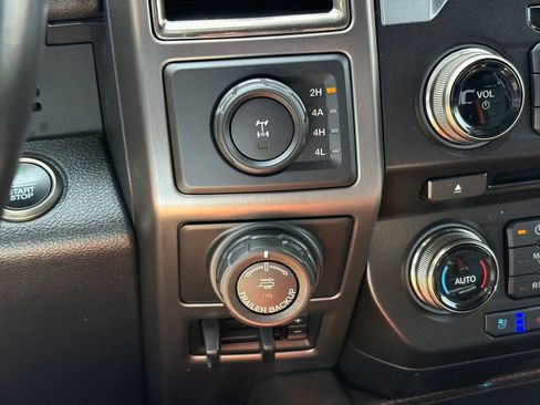 Used 2018 Ford F150 Raptor w/ Equipment Group 802A Luxury AWD/4WD image 35