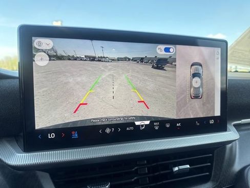 Used 2025 Ford Explorer Platinum w/ LUX Leather Package image 18