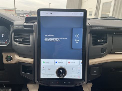 Used 2023 Ford Expedition Max Platinum image 15