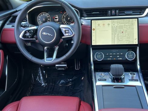 Used 2024 Jaguar XF R-Dynamic SE image 15