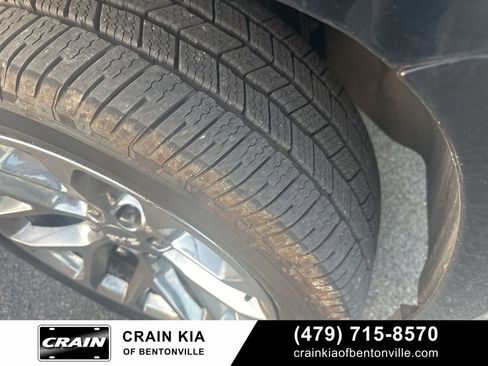 Used 2017 GMC Yukon Denali w/ Open Road Package AWD/4WD image 7