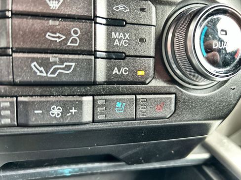 Used 2018 Ford F150 Lariat w/ Equipment Group 502A Luxury image 23