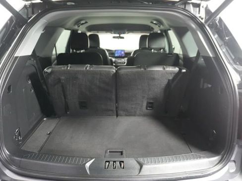 Used 2022 Ford Explorer XLT w/ Equipment Group 202A AWD/4WD image 29