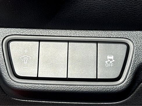 Used 2024 Kia Forte LXS image 12