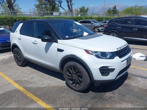 Used 2018 Land Rover Discovery Sport SE AWD/4WD image 1