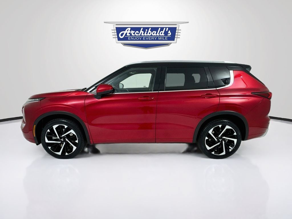 Used 2023 Mitsubishi Outlander SEL AWD/4WD image 5