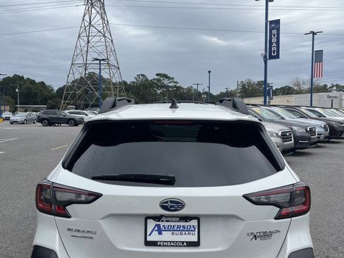 Certified 2025 Subaru Outback Premium image 4