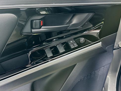 Used 2024 Toyota bZ4X XLE w/ Weather Package image 15