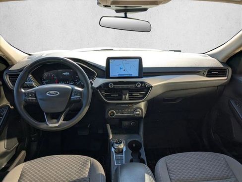 Used 2020 Ford Escape SE image 17