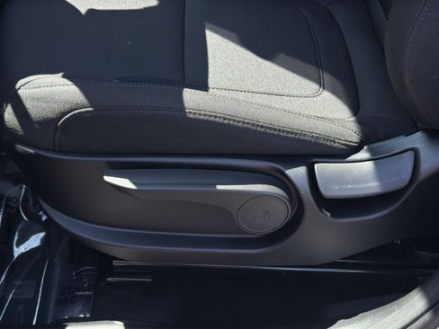 Certified 2025 Hyundai Tucson SE FWD image 14