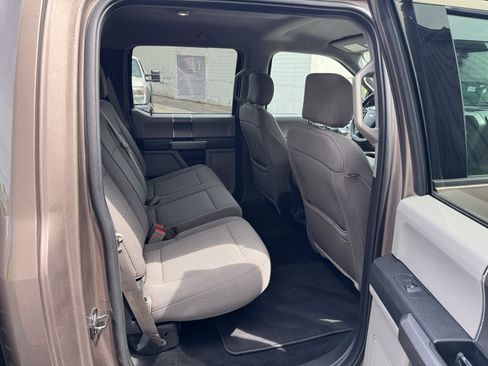 Used 2018 Ford F150 XLT w/ Equipment Group 302A Luxury AWD/4WD image 30
