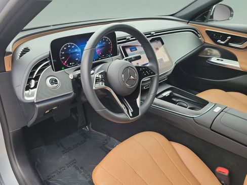 Certified 2025 Mercedes-Benz E 350 4MATIC Sedan image 16