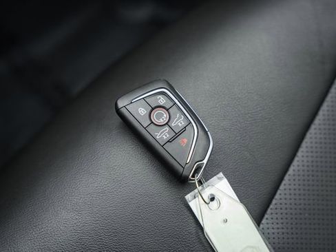 Used 2020 Chevrolet Corvette Stingray Coupe w/ Z51 Performance Package image 43