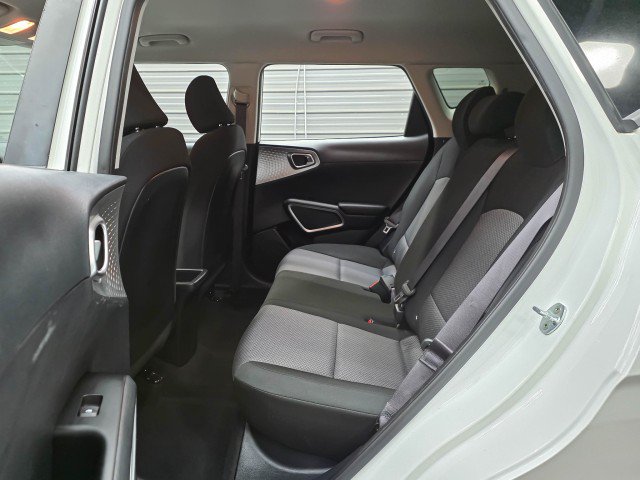 Used 2021 Kia Soul LX FWD image 16