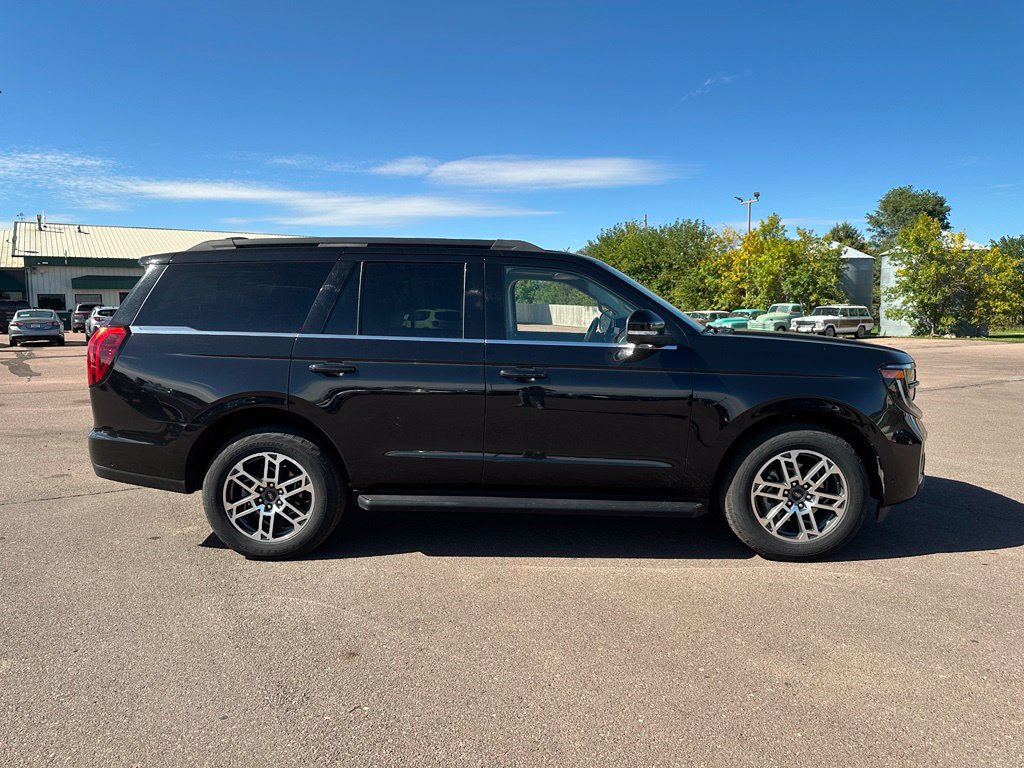 Used 2025 Ford Expedition Active AWD/4WD image 35