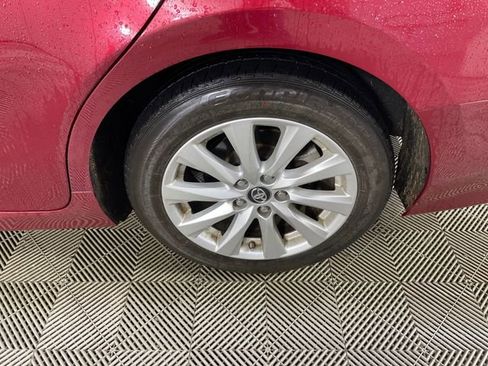 Used 2018 Toyota Camry LE w/ Moonroof Package image 13