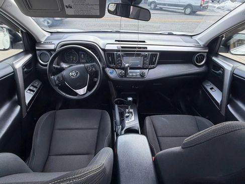 Used 2018 Toyota RAV4 XLE w/ Protection Package image 32