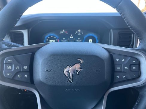 New 2025 Ford Bronco Badlands image 16