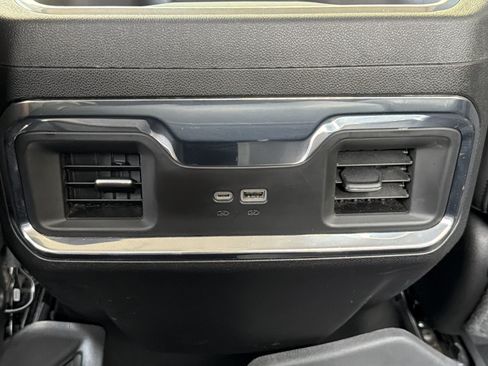 Used 2022 GMC Sierra 1500 SLT w/ SLT Convenience Package AWD/4WD image 30