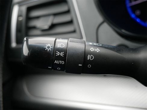 Used 2019 Subaru Outback 2.5i Premium image 25