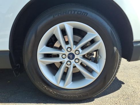 Used 2015 Ford Edge SEL w/ Equipment Group 201A FWD image 9