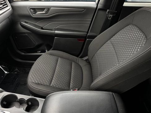 Used 2025 Ford Escape Active AWD/4WD image 28