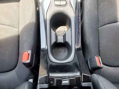 Used 2021 Toyota Corolla LE FWD image 34