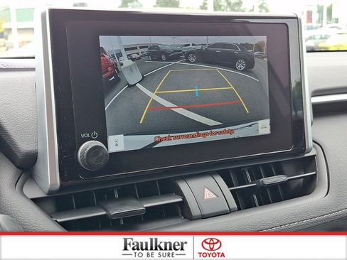 Used 2024 Toyota RAV4 LE AWD/4WD image 17