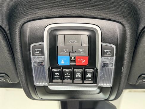 Used 2025 RAM 1500 Limited AWD/4WD image 14