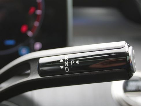 Certified 2025 Mercedes-Benz C 300 Sedan image 33