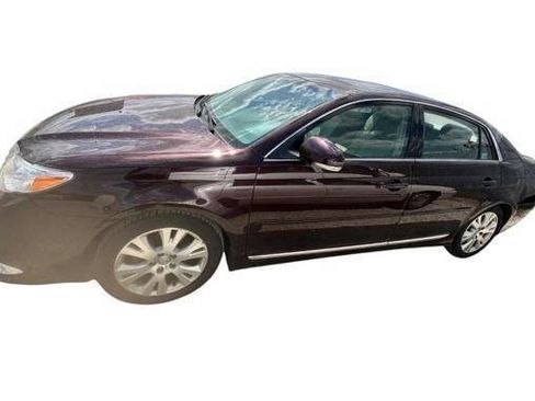 Used 2011 Toyota Avalon FWD image 2