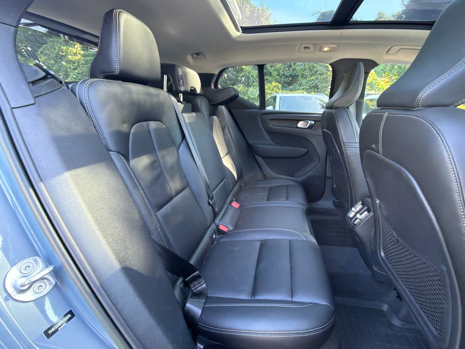 Used 2023 Volvo XC40 B4 Plus w/ Protection Package Premier FWD image 18