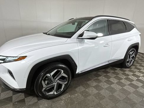 Certified 2023 Hyundai Tucson Limited AWD/4WD image 6
