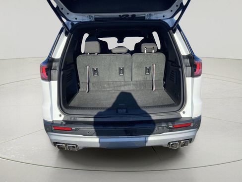 Used 2025 GMC Acadia Elevation image 33