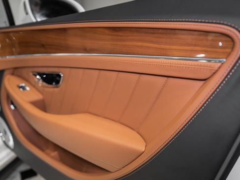New 2024 Bentley Continental GT V8 AWD/4WD image 49