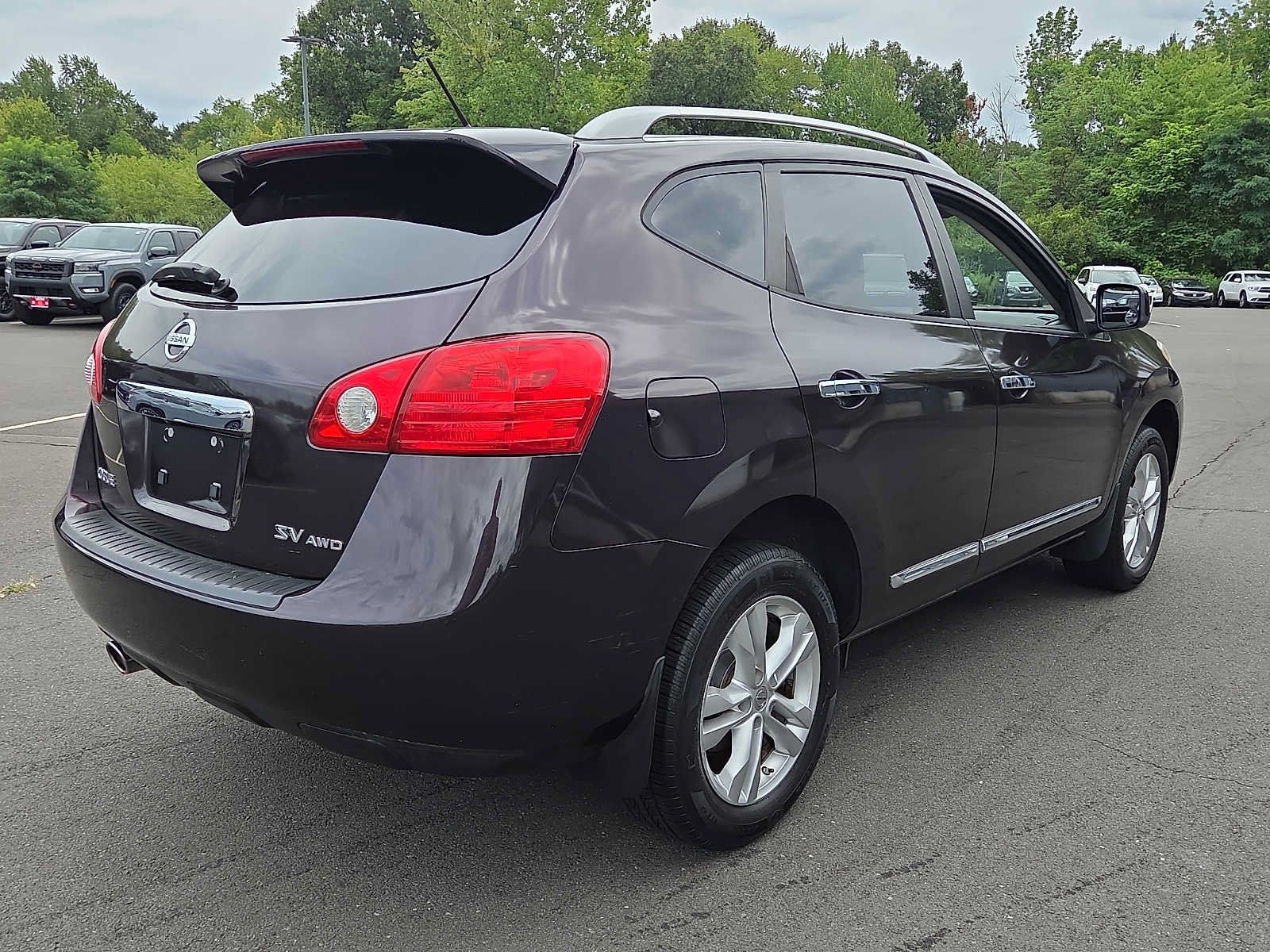 Used 2013 Nissan Rogue SV AWD/4WD image 4