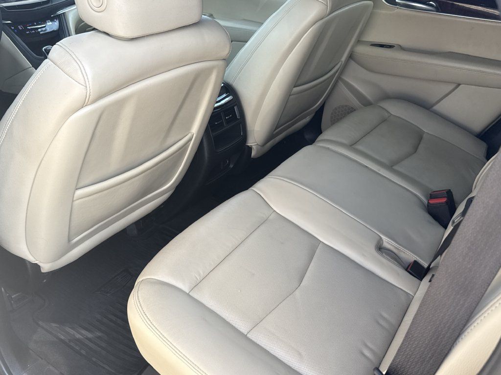 Used 2019 Cadillac XT5 Premium Luxury FWD image 30