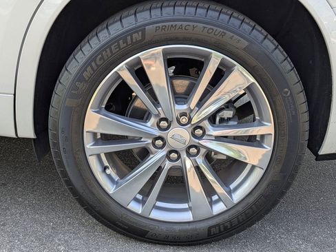 Used 2024 Cadillac XT6 Premium Luxury FWD image 18