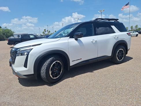 Used 2026 Nissan Pathfinder Rock Creek AWD/4WD image 3