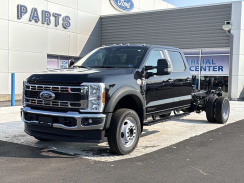 New 2026 Ford F550 4x4 Crew Cab image 7