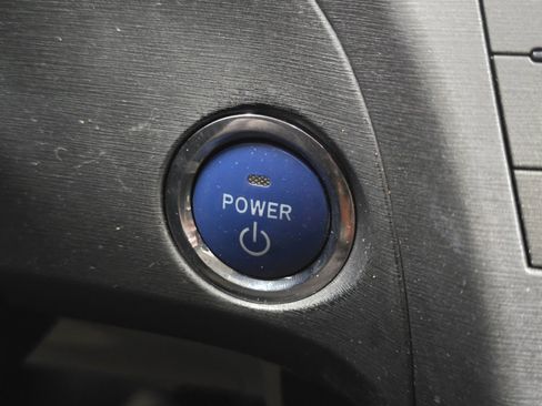 Used 2013 Toyota Prius Three w/ Solar Roof Pkg image 27