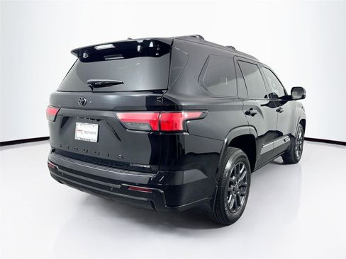 Certified 2025 Toyota Sequoia Platinum image 6