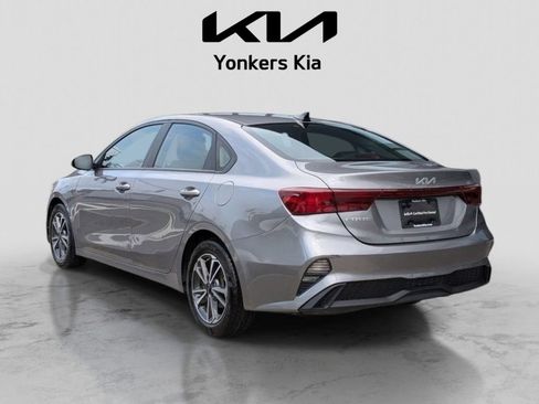 Used 2023 Kia Forte LXS FWD image 9