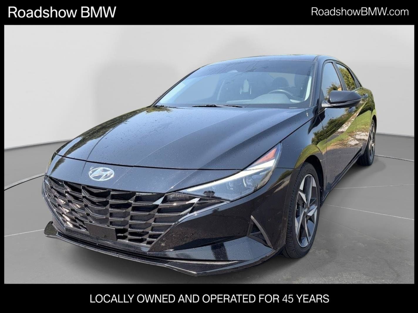 Used 2022 Hyundai Elantra Limited w/ Cargo Package FWD image 1