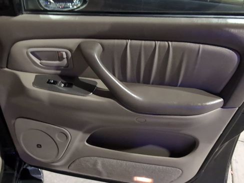 Used 2006 Toyota Sequoia Limited image 31
