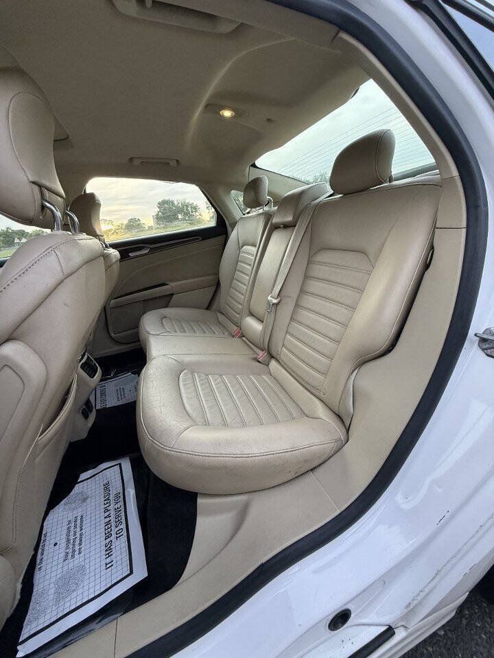 Used 2013 Ford Fusion SE FWD image 13