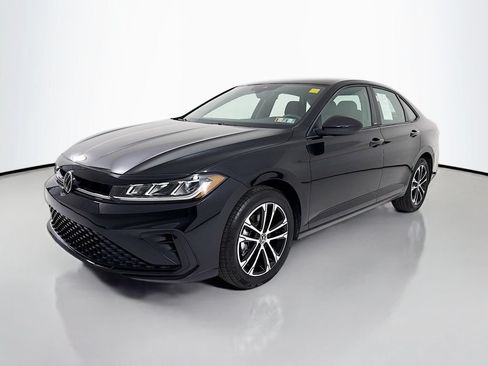 Used 2025 Volkswagen Jetta Sport FWD image 3
