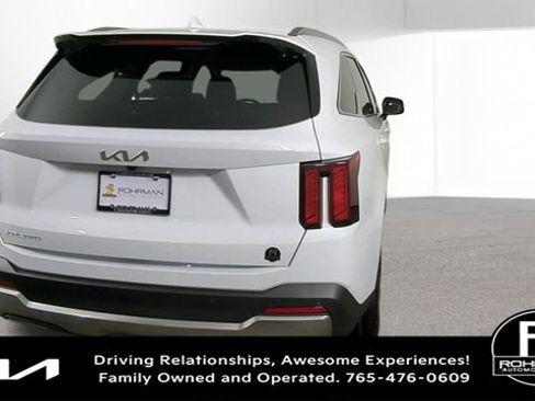 New 2026 Kia Sorento EX image 9
