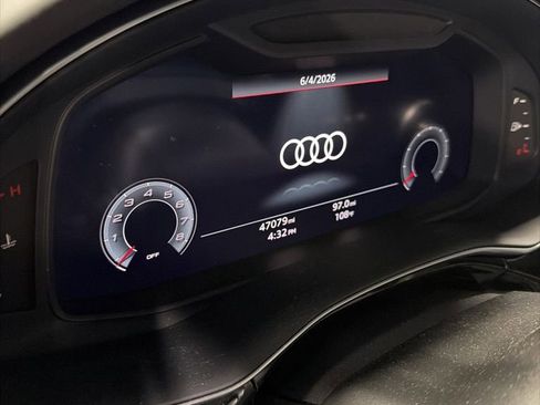 Used 2021 Audi Q8 Prestige w/ Prestige Package AWD/4WD image 13