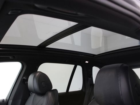 Used 2025 BMW X5 xDrive50e AWD/4WD image 26